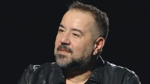 Ata Demirer'den uyarı