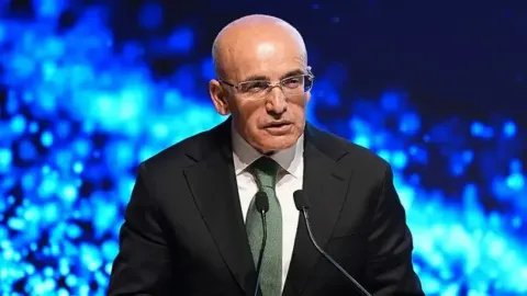 Bakan Şimşek: Süreç duraksadı ama pes etmiyoruz!