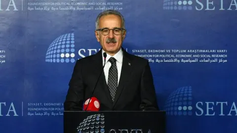 Bakan Uraloğlu: Kalkınma Yolu Projesi'nin 10 yıllık periyotta ekonomiye 55 milyar dolarlık katkı sağlamasını bekliyoruz