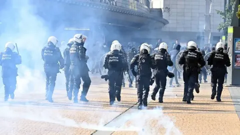 Belçika'da eğitim politikaları karşıtı protestolar yine olaylı geçti