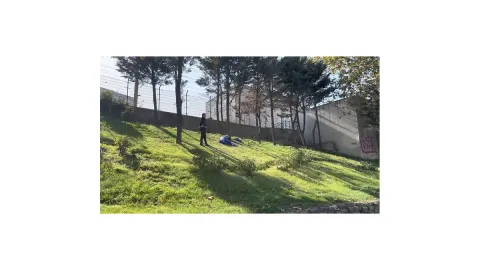 Çimenlik alanda şüpheli ölüm! Yanına gidenler ağzını görünce şoke oldu