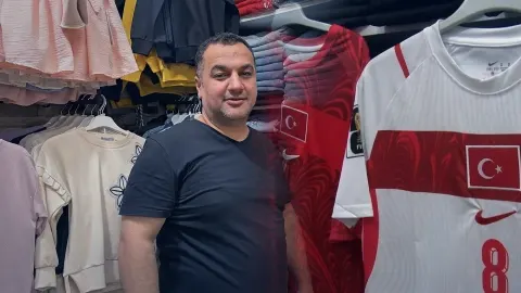 Dünya Kupası öncesi forma izdihamı: Esnaf talebe yetişemiyor... Arda Güler ve Hakan Çalhanoğlu akını