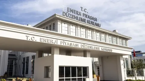 EPDK, elektrik piyasasına ilişkin beş yönetmeliği değiştirdi! Yeni kurallar Resmi Gazete'de
