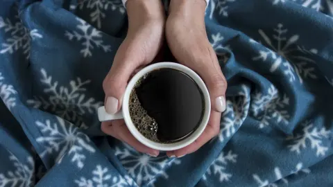 Fazla kalori bir fincan kahvede gizliymiş. Kilo vermeyi desteklediği söyleniyordu