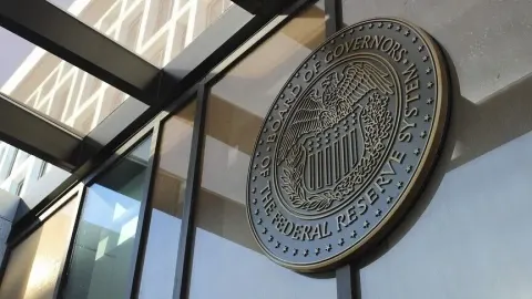 Fed'e ilişkin "şahin" beklentiler ve küresel büyümeye yönelik endişeler emtia piyasasını baskıladı