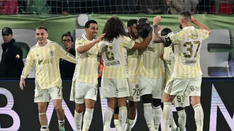 Fenerbahçe, UEFA Şampiyonlar Ligi'nde yarın Aston Villa'ya konuk olacak