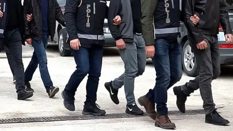 Firari üç FETÖ'cü İstanbul'da yakalandı