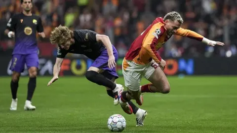 Galatasaray, Barcelona'ya 4-1 yenildi