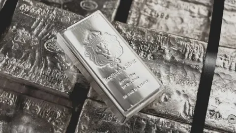 Gümüşte yüzde 50'yi aşan çöküş! Küresel ekonomi için çapıcı uyarı