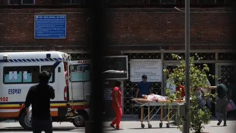 Hindistan'ın Kalküta kentinde dini festivalde çıkan izdihamda 17 kişi öldü