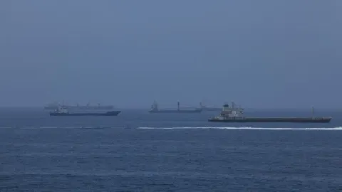 İran: CENTCOM Komutanı BAE ordusunu kullanarak Hürmüz Boğazı’nda kaçakçılığı yönetiyor