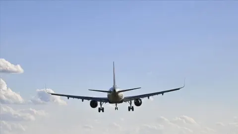 İsrail bir uçağa Endonezyalı mürettebat bulundurduğu gerekçesiyle iniş izni vermedi
