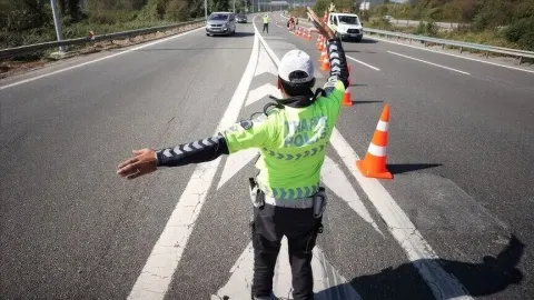 İstanbul'da bazı yollar yarın trafiğe kapatılacak