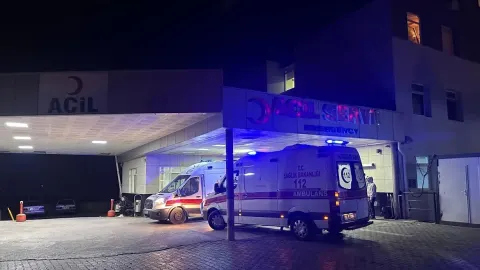 İzmir’de 80 işçi gıda zehirlenmesi şüphesiyle hastaneye kaldırıldı