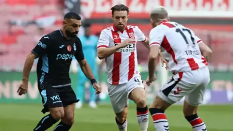 Karadeniz derbisinde gülen Trabzonspor oldu! Fırtına, fişi 12 dakikada çekti