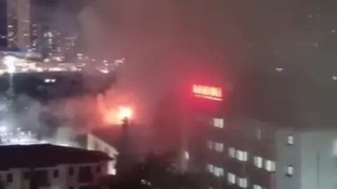 Kartal'da hastanenin çatısındaki yangın söndürüldü. İstanbul Valiliği'nden açıklama