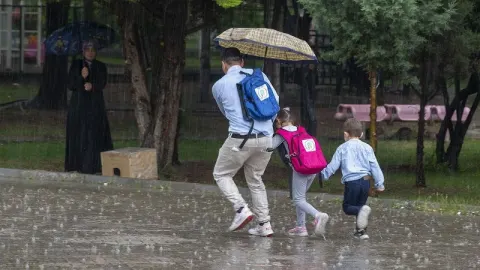 Kocaeli'de yarın okullar tatil mi? Valilikten son dakika açıklama