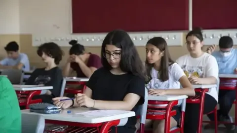 LİSE KAYITLARI NE ZAMAN BAŞLIYOR? 2026-2027 MEB Anadolu, Fen ve Meslek (9., 10. 11. ve 12 sınıf) lise kayıt tarihleri belli oldu mu?