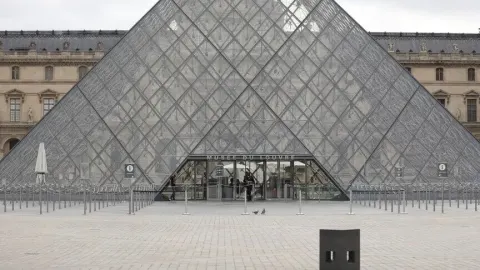 "Louvre Müzesi onarılmazsa kapılarını halka kapatmak zorunda kalacak" uyarısı
