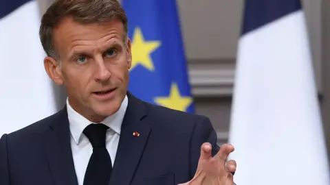 Macron, protestocu öğrencileri hedef aldı. "Siyasetçilerin oyuncağı oluyorlar"