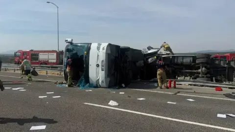 Manisa'da 11 kişinin öldüğü kaza anı kamerada