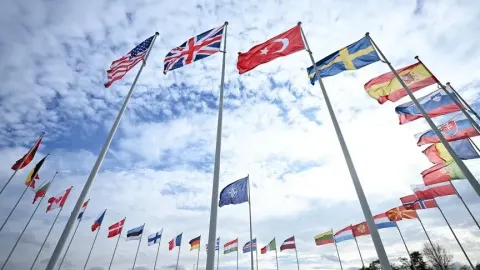 NATO "zafer teorisiyle" müttefiklerine güven vermeyi, rakiplerini ise caydırmayı hedefliyor