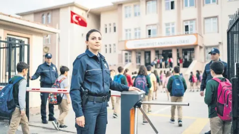 Okullara güvenlik kalkanı... ’30 bin personel alınmalı’ vurgusu