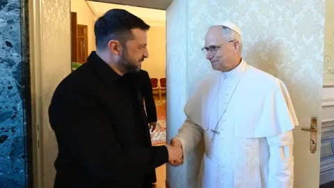 Papa 14. Leo, Ukrayna Devlet Başkanı Zelenskiy ile telefonda görüştü