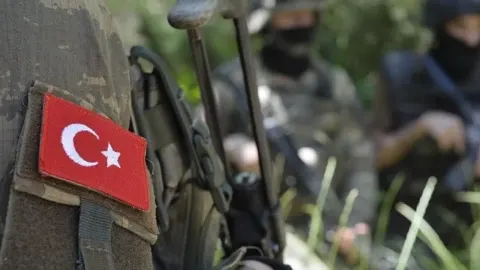 Pençe-Kilit bölgesinden acı haber: Silah kazasında yaralanan asker şehit oldu