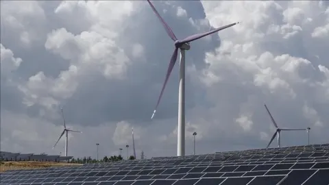 Rüzgar ve güneş enerjisine dayalı YEKA yarışmaları 2-3 Kasım'da yapılacak