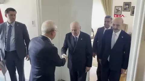 SON DAKİKA! Devlet Bahçeli ve Kemal Kılıçdaroğlu TBMM'de bir görüşme gerçekleştirdi