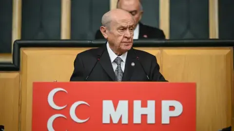 Son dakika... Devlet Bahçeli'den kürsüde 'seçim' çağrısı: Tarih verdi! 'Erdoğan'ın 3. kez adaylığı gereklidir...'