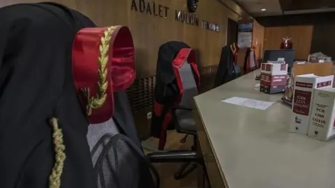 Son dakika...İBB davasında 7 tahliye kararı