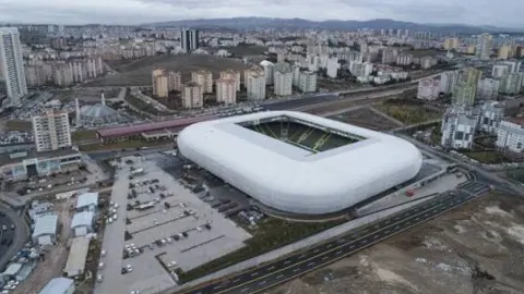 Son Dakika | Süper Lig ekibi yeni teknik direktörünü açıkladı