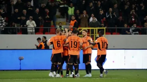 Süper Lig'de 8. haftanın açılış maçında Çorum FK, konuk ettiği Çaykur Rizespor'u 2-1 yendi