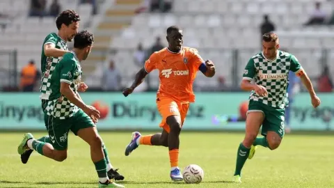 TÜMOSAN Konyaspor ile İstanbul Başakşehir berabere kaldı