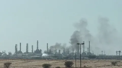 Yemen'de savaş şiddetlendi. Husilerden Suudi Arabistan'a Aramco tehdidi